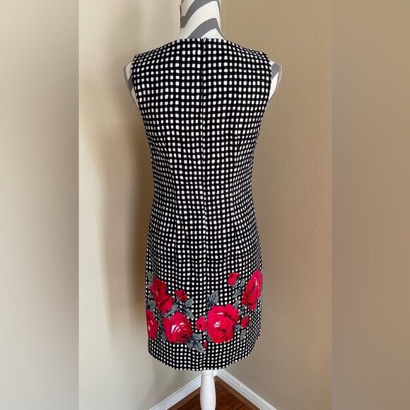 AGB - Black & White Dress with Red Roses - Size: 6 - Picture 3 of 7